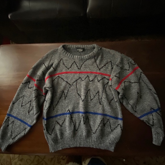 Vintage Sweater - Picture 2 of 4